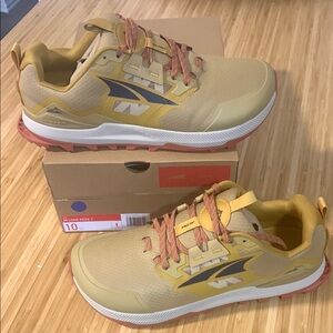 New Altra Lone Peak 7. Men’s size 10 shoes. New never worn